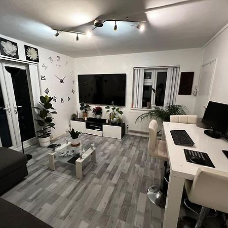 1-Bed Flat With Fast Wi-Fi In Prime Location 15Mins From Central London Eksteriør bilde